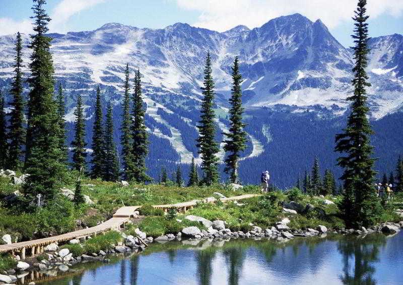 The Westin By Latour Aparthotel Whistler Bagian luar foto