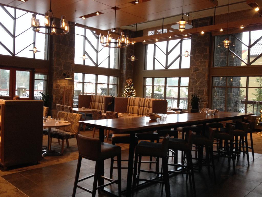 The Westin By Latour Aparthotel Whistler Bagian luar foto