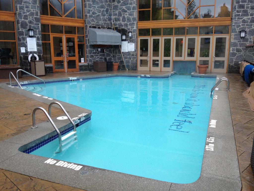 The Westin By Latour Aparthotel Whistler Bagian luar foto