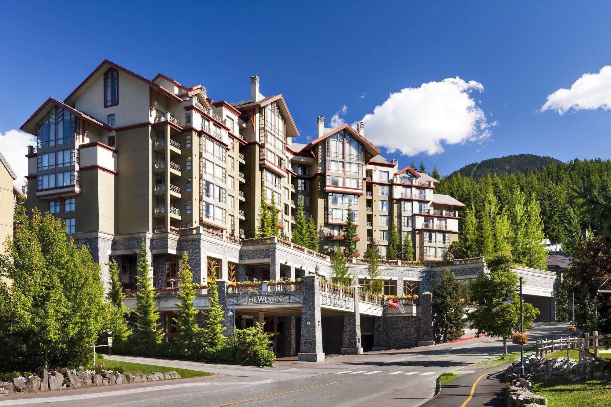 The Westin By Latour Aparthotel Whistler Bagian luar foto