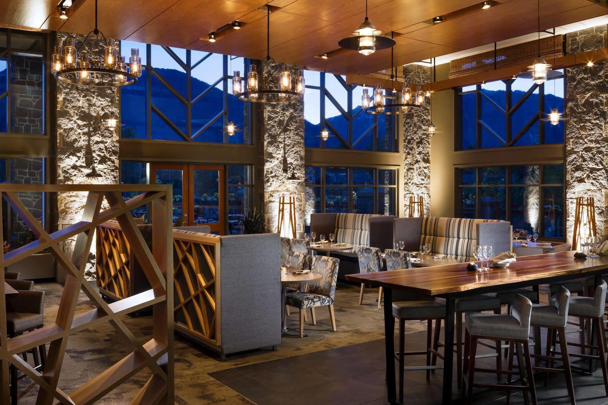The Westin By Latour Aparthotel Whistler Bagian luar foto
