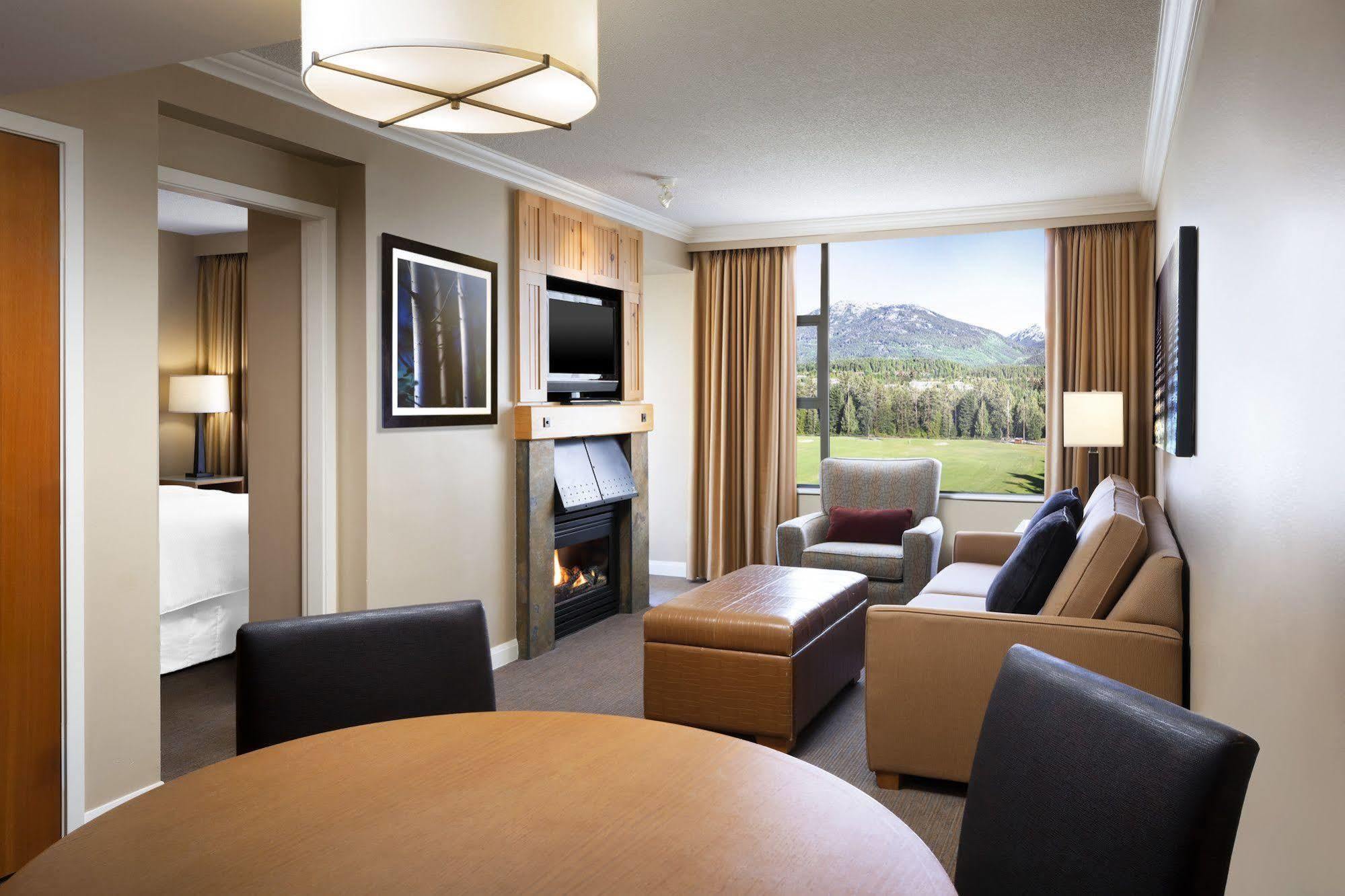 The Westin By Latour Aparthotel Whistler Bagian luar foto