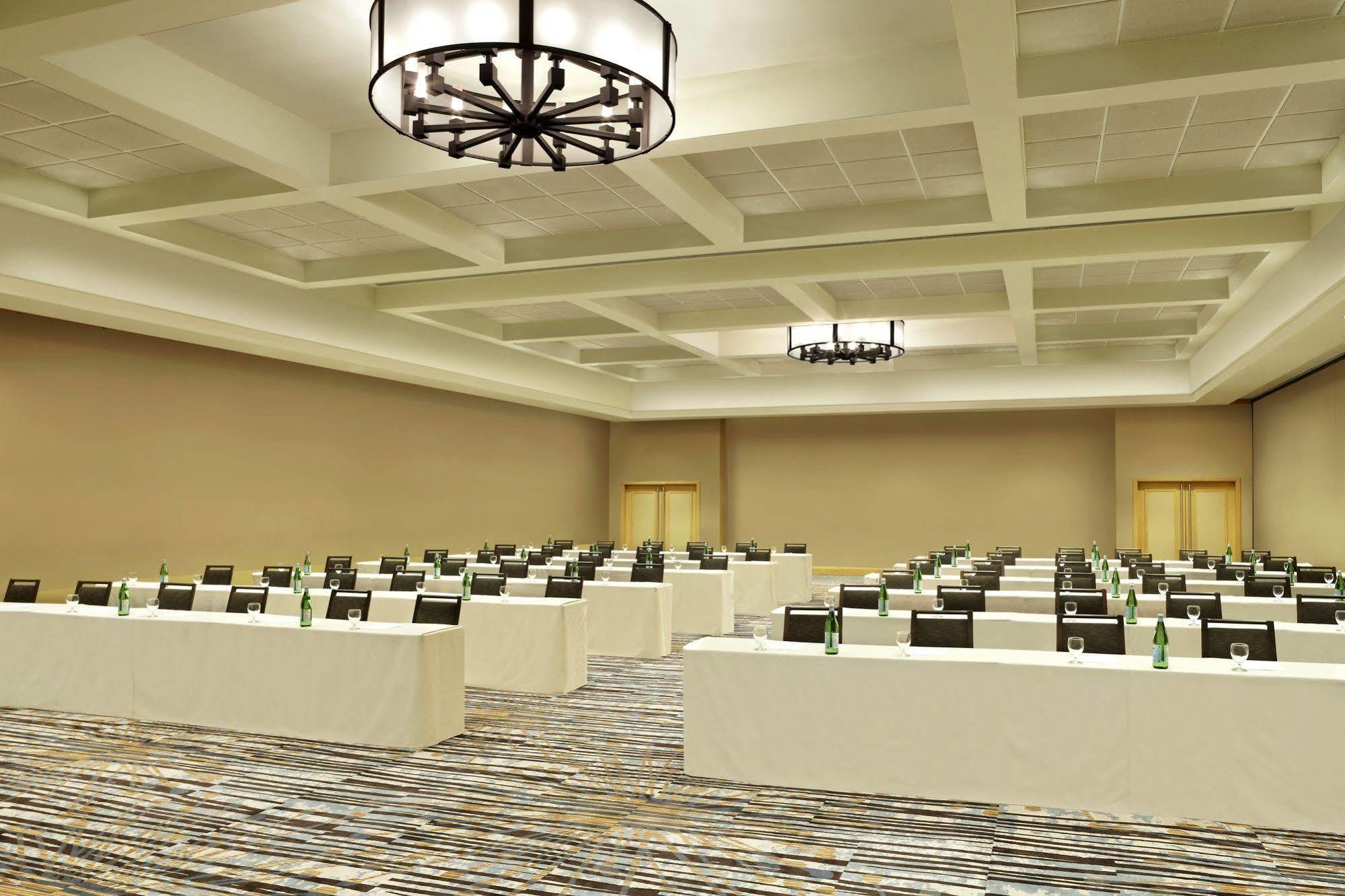 The Westin By Latour Aparthotel Whistler Bagian luar foto